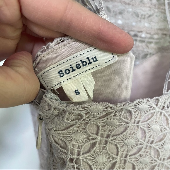 Lace Lilac Dress - Picture 3 of 8